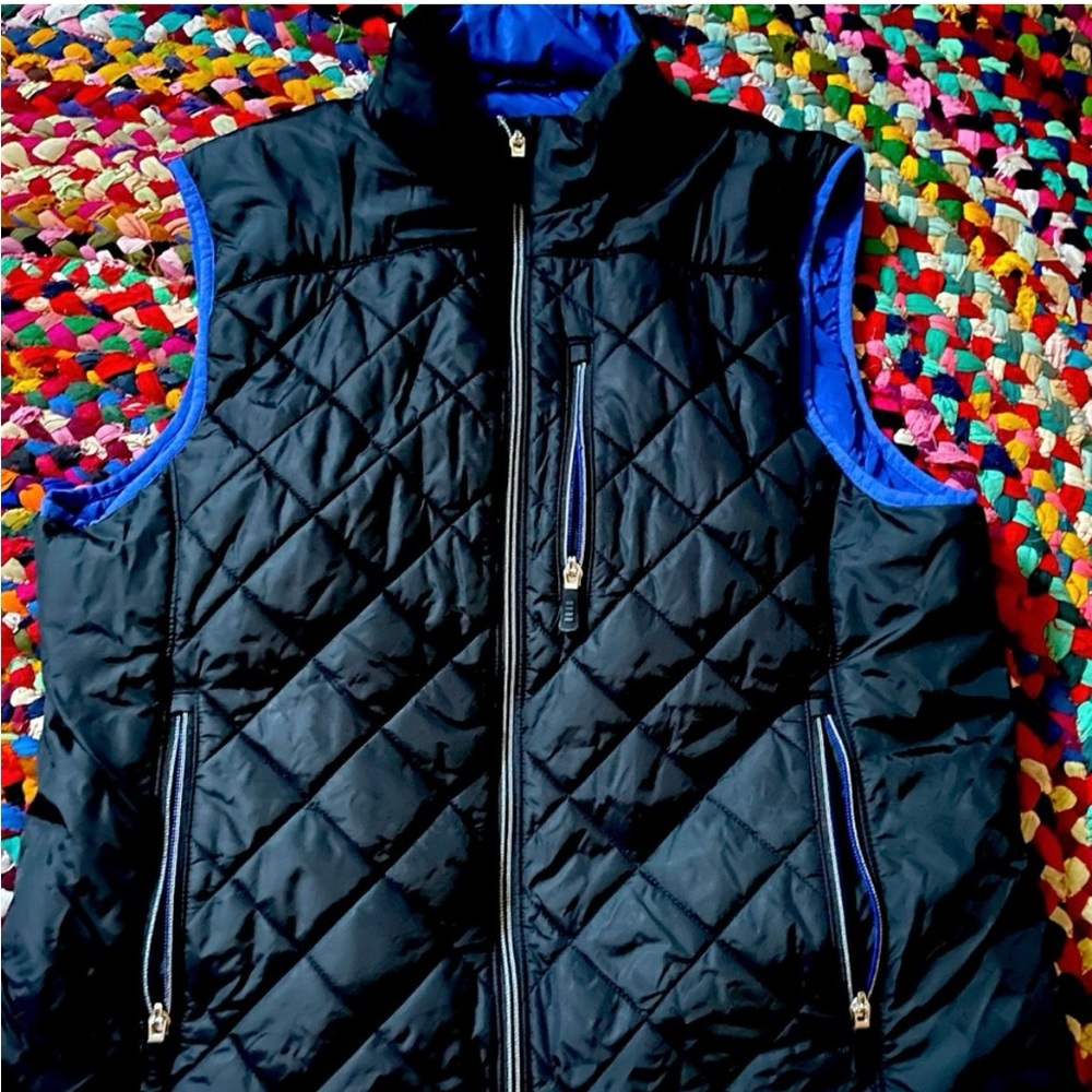Adorable vintage black & royal blue Land’s End quilted vest - size medium.